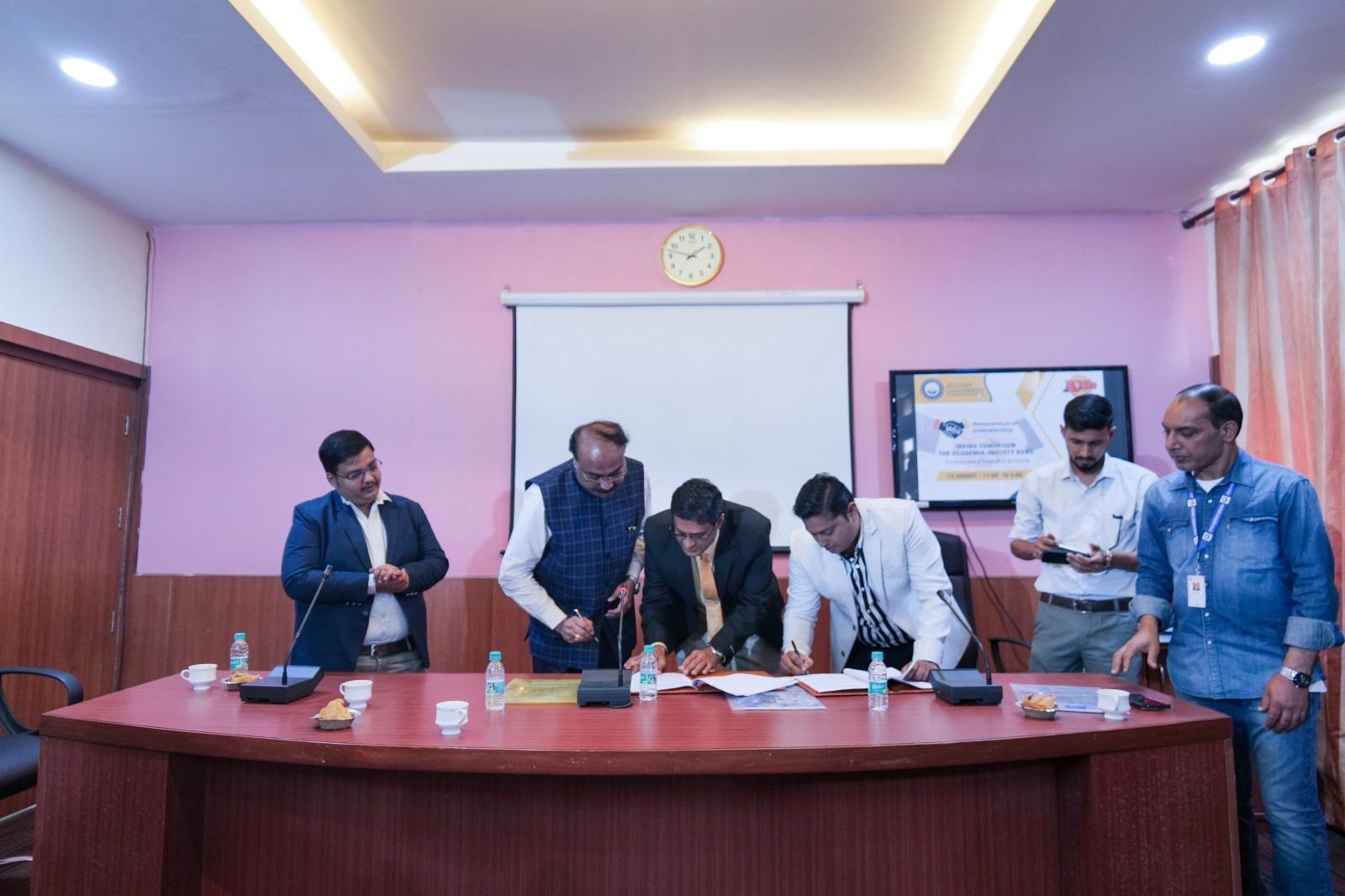 Academia-Industry Bond in Culinary Education Academia-Industry Bond in Culinary Education