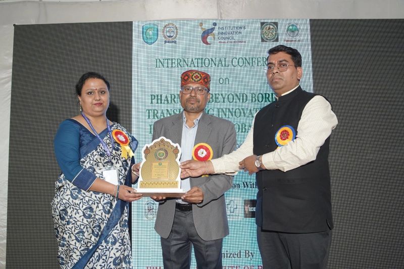 Faculty and Students Shine at International Pharmacy Conference with Top Research Honors